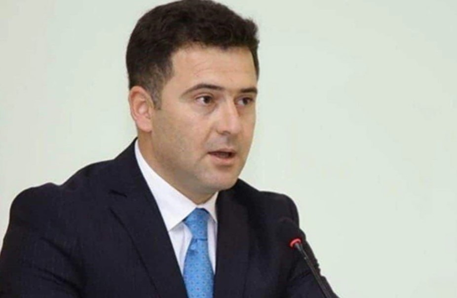 rufet-haciyev-vezifeli-sexse-rusvet-almaga-vasitecilik-etmekde-ittiham-olunur